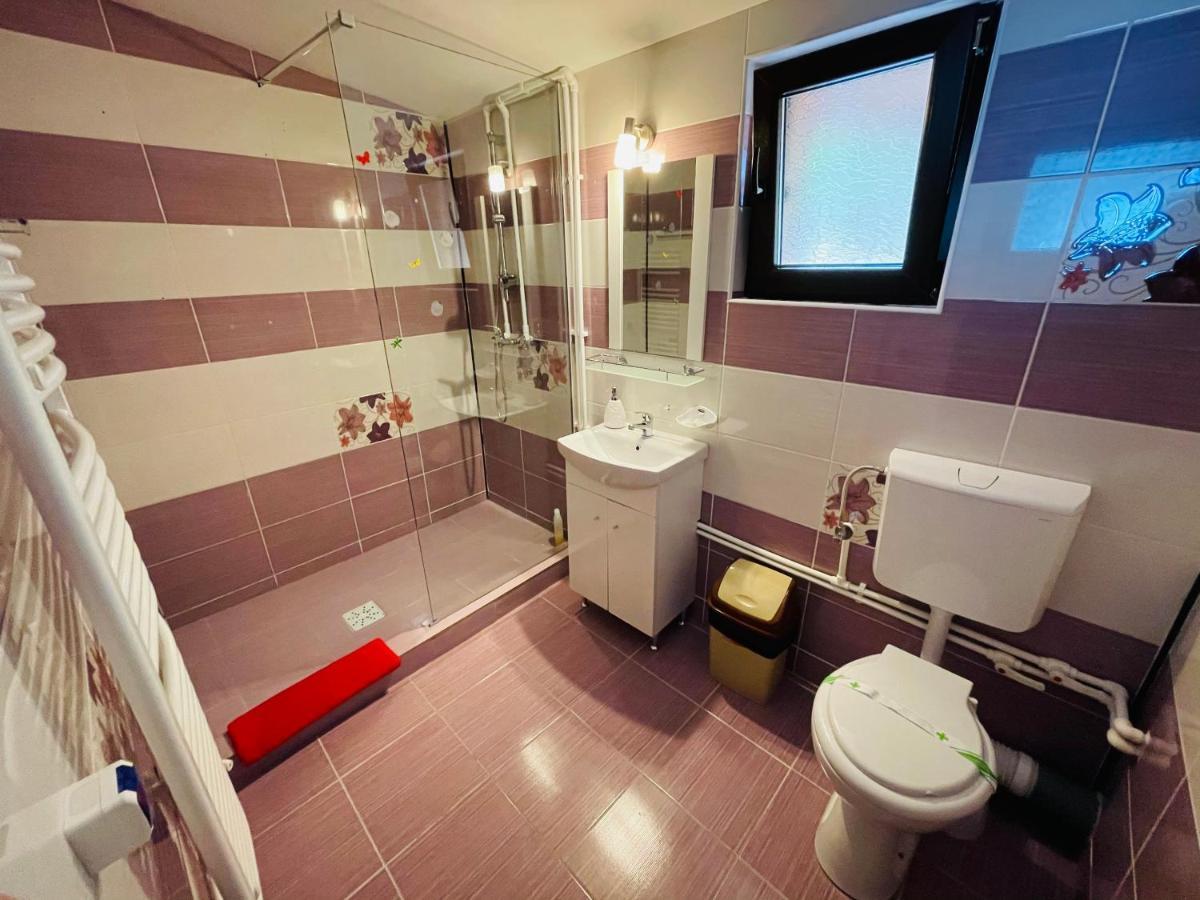 Casa Camelia Hotell Dubova Eksteriør bilde