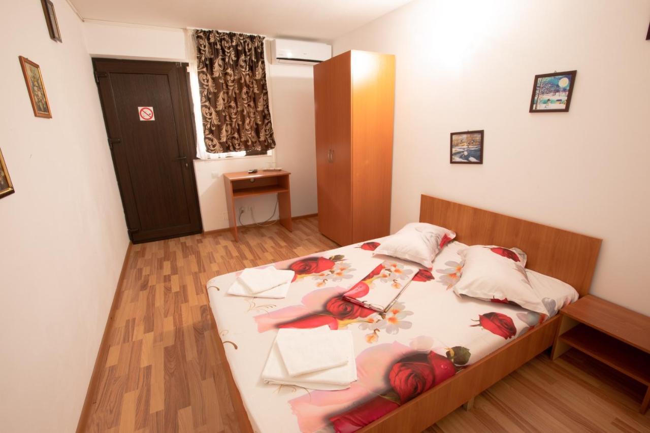 Casa Camelia Hotell Dubova Eksteriør bilde